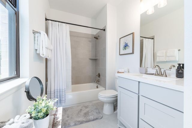 216 Rosetta LOOP, Liberty Hill, TX 78642