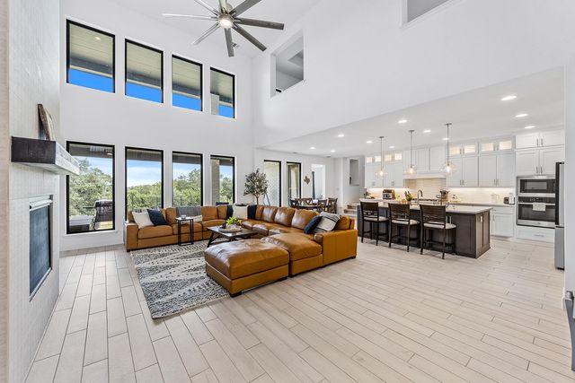 216 Rosetta LOOP, Liberty Hill, TX 78642