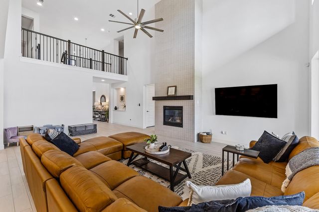 216 Rosetta LOOP, Liberty Hill, TX 78642