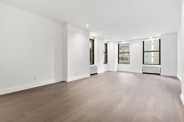 25 Broad St Apt 8T, New York City, NY 10004