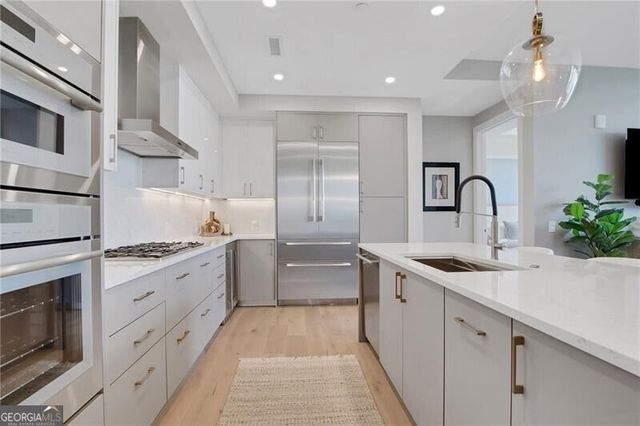 2425 Peachtree Road NE 1203, Atlanta, GA 30305