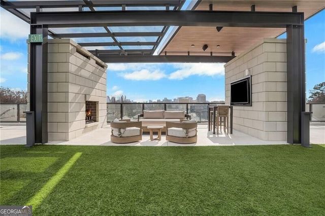2425 Peachtree Road NE 1203, Atlanta, GA 30305