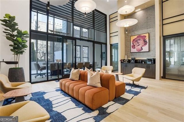 2425 Peachtree Road NE 1203, Atlanta, GA 30305