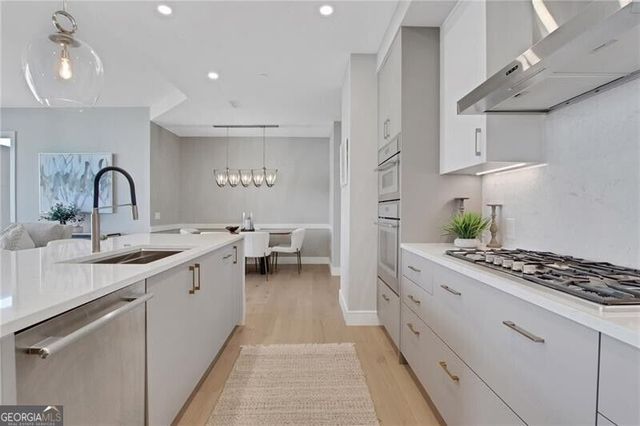 2425 Peachtree Road NE 1203, Atlanta, GA 30305