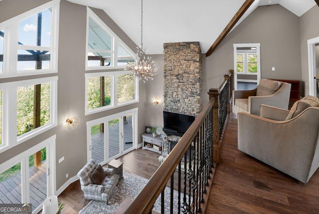 945 Hickory Nut Mountain Road, Clarkesville, GA 30523