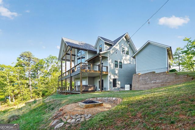 945 Hickory Nut Mountain Road, Clarkesville, GA 30523