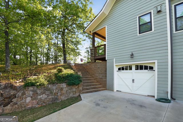 945 Hickory Nut Mountain Road, Clarkesville, GA 30523