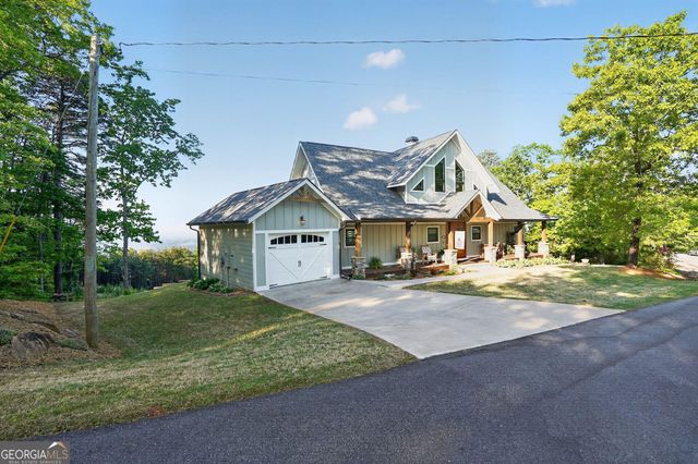 945 Hickory Nut Mountain Road, Clarkesville, GA 30523