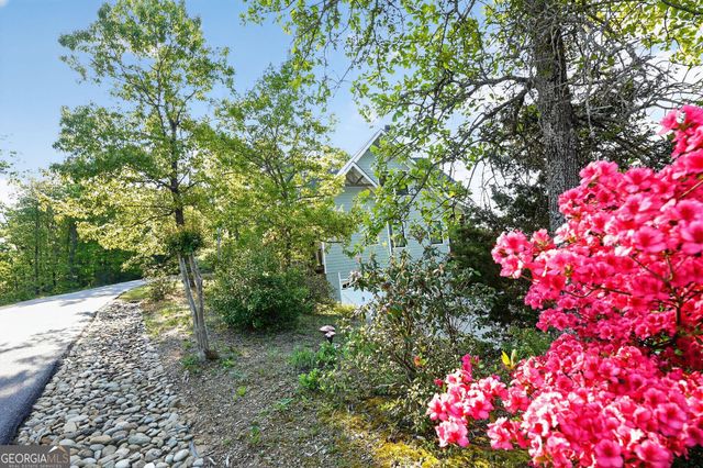 945 Hickory Nut Mountain Road, Clarkesville, GA 30523