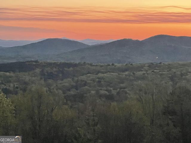 945 Hickory Nut Mountain Road, Clarkesville, GA 30523