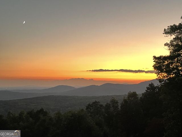 945 Hickory Nut Mountain Road, Clarkesville, GA 30523