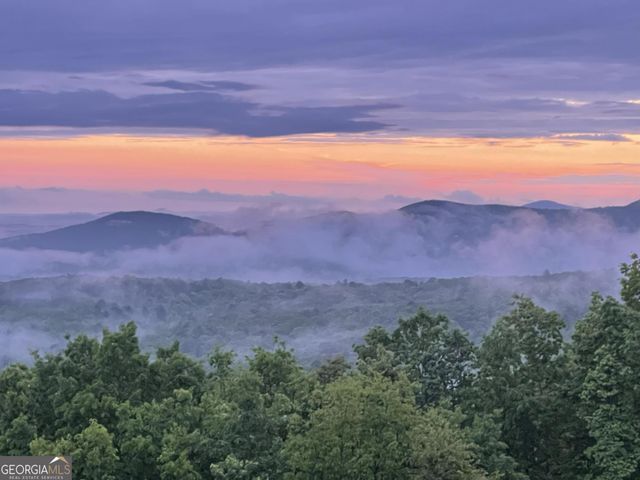 945 Hickory Nut Mountain Road, Clarkesville, GA 30523