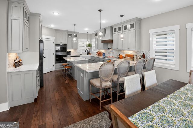 945 Hickory Nut Mountain Road, Clarkesville, GA 30523