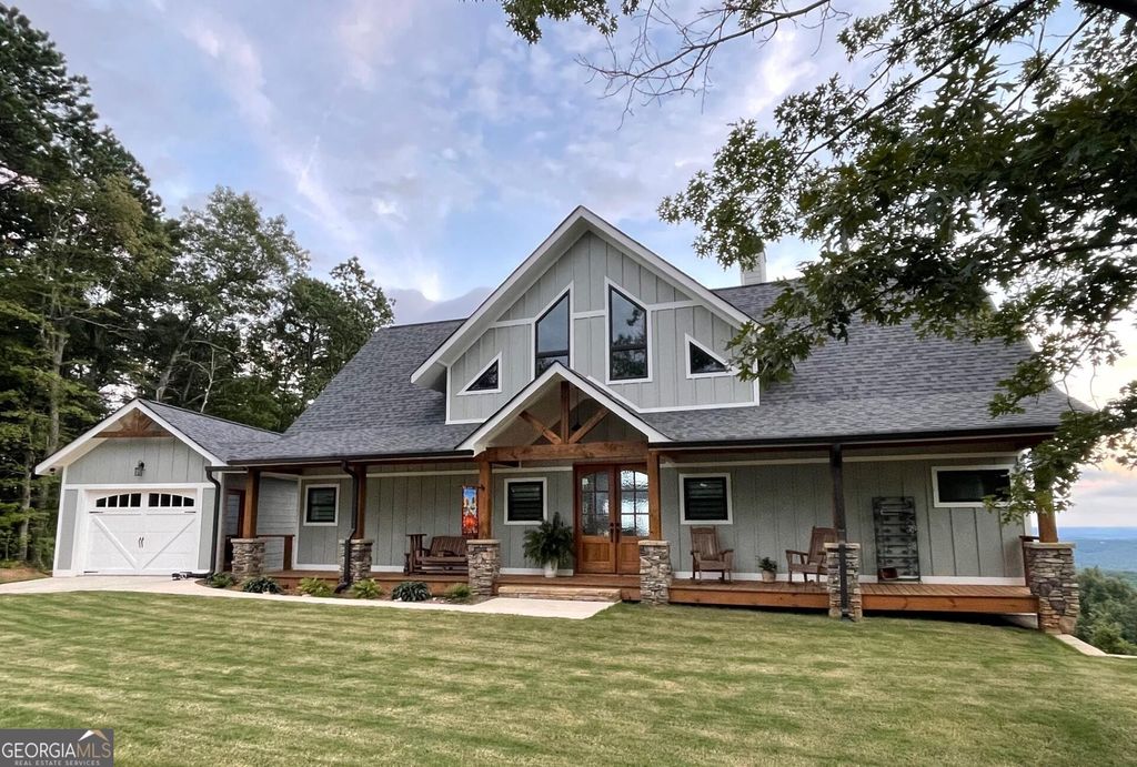 945 Hickory Nut Mountain Road, Clarkesville, GA 30523