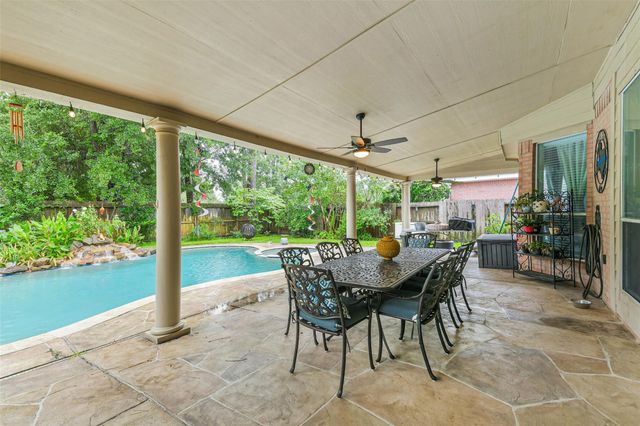 20319 Umber Oak Court, Humble, TX 77346