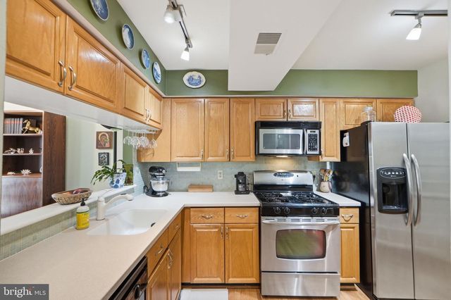 6543 TARTAN VISTA DR, Alexandria, VA 22312