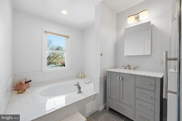 6543 TARTAN VISTA DR, Alexandria, VA 22312