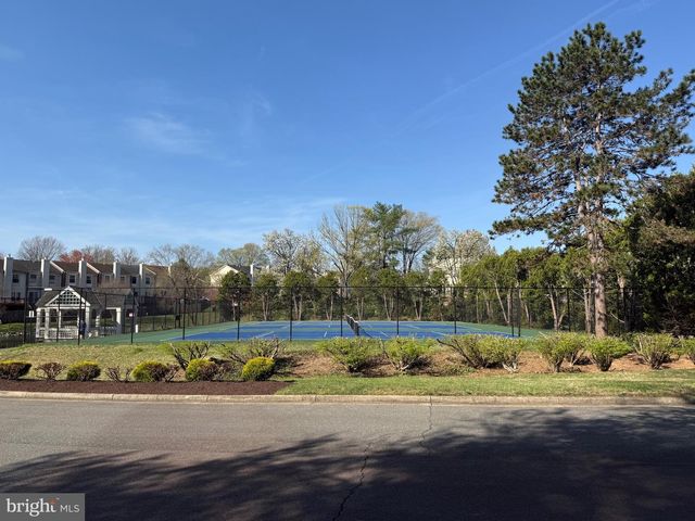 6543 TARTAN VISTA DR, Alexandria, VA 22312