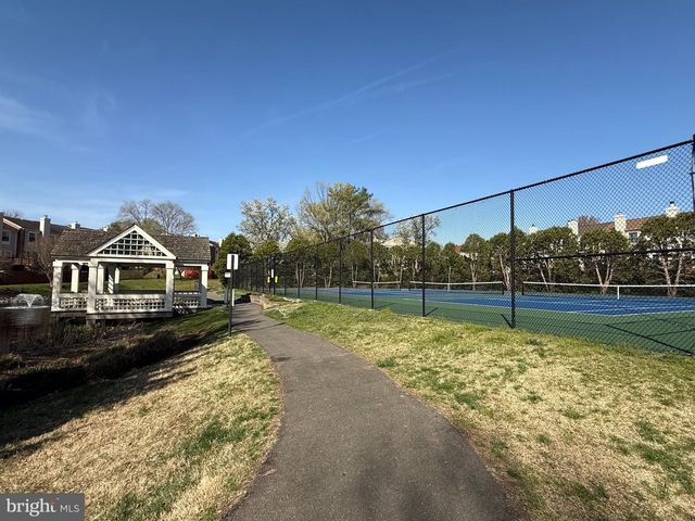 6543 TARTAN VISTA DR, Alexandria, VA 22312