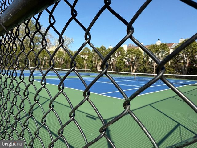 6543 TARTAN VISTA DR, Alexandria, VA 22312