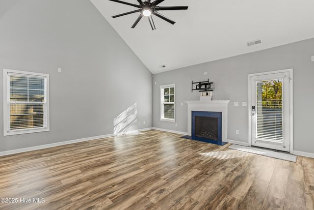 205 Peggys Trace, Sneads Ferry, NC 28460