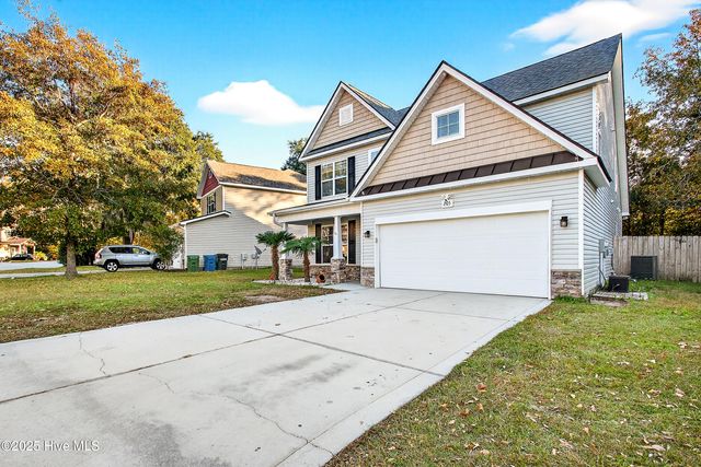 205 Peggys Trace, Sneads Ferry, NC 28460