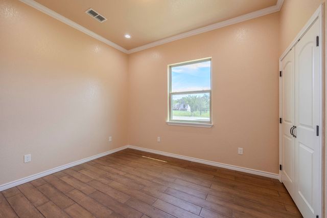 3024 Red Oak Drive, Granbury, TX 76048