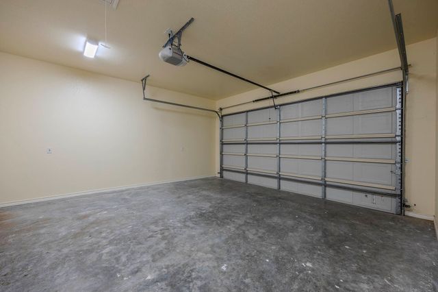 3024 Red Oak Drive, Granbury, TX 76048