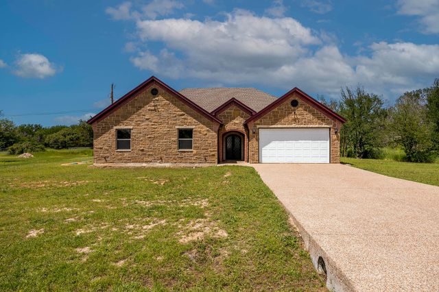 3024 Red Oak Drive, Granbury, TX 76048
