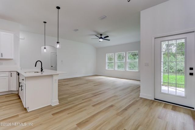 223 S 7TH Street, Macclenny, FL 32063