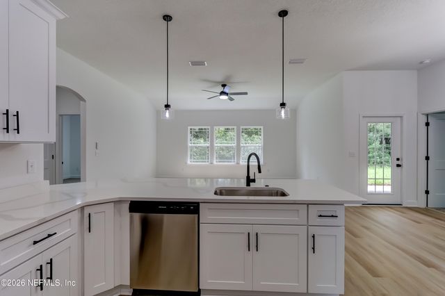 223 S 7TH Street, Macclenny, FL 32063