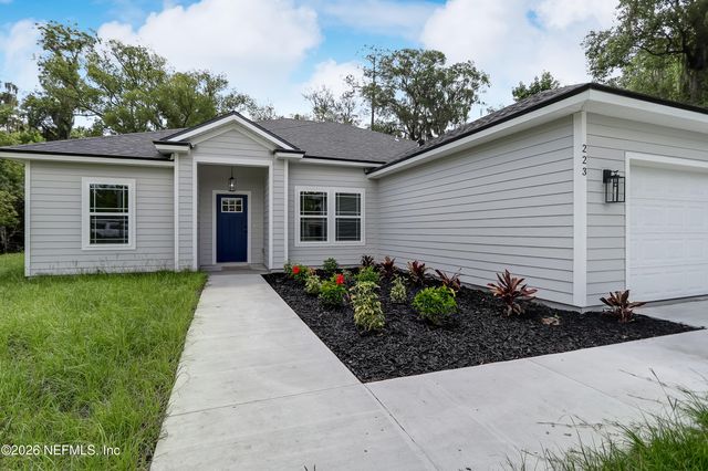 223 S 7TH Street, Macclenny, FL 32063