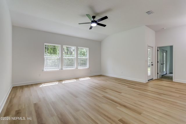 223 S 7TH Street, Macclenny, FL 32063