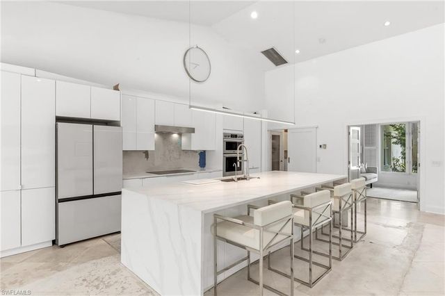 2205 NOBLE CT, Naples, FL 34110