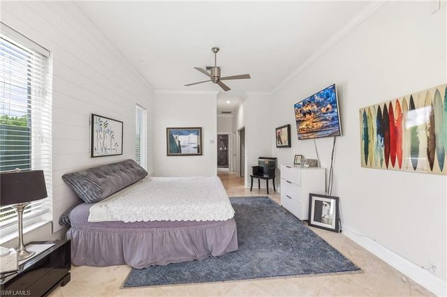 2205 NOBLE CT, Naples, FL 34110