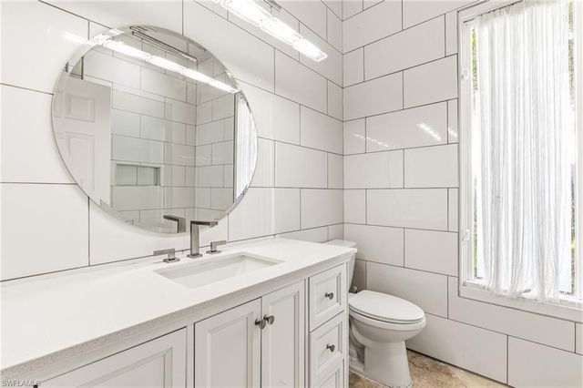2205 NOBLE CT, Naples, FL 34110
