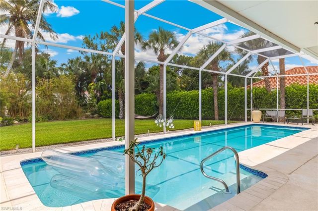 2205 NOBLE CT, Naples, FL 34110