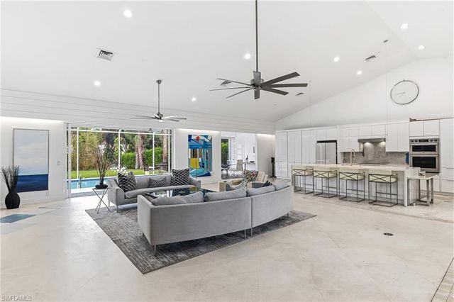 2205 NOBLE CT, Naples, FL 34110