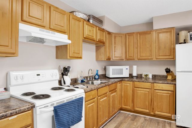 4603 PORT SIDE Lane 303, Gulf Shores, AL 36542