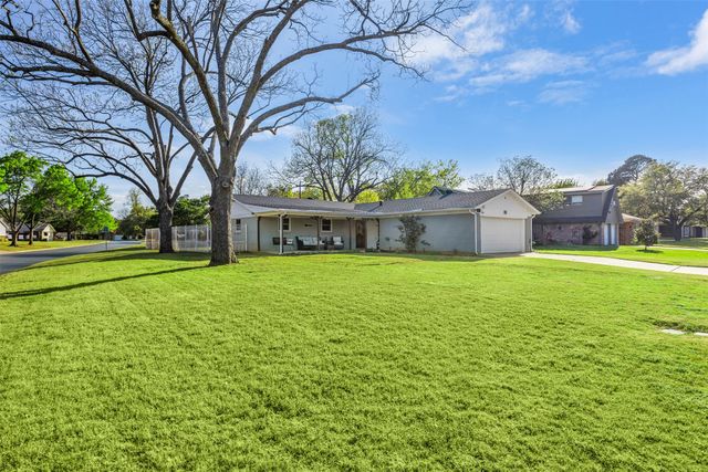 201 Olive Street, Hurst, TX 76053