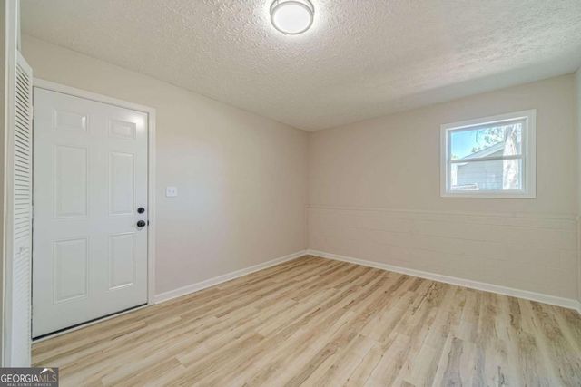 1351 Sommerset Drive, Lawrenceville, GA 30043