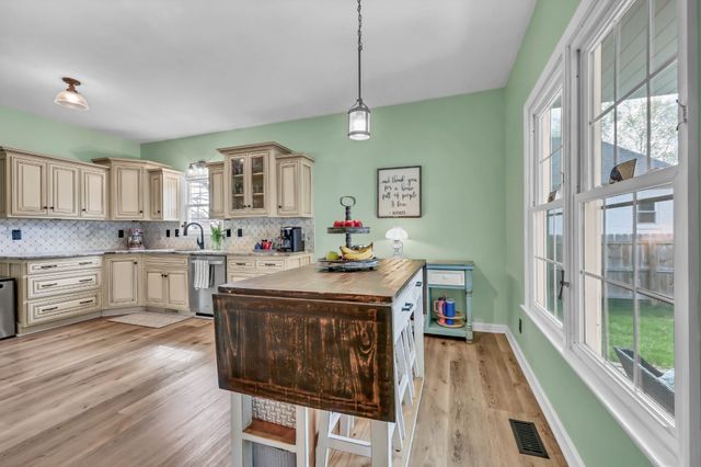 209 Longwood Ln, Clarksville, TN 37043