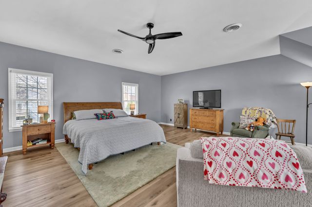 209 Longwood Ln, Clarksville, TN 37043