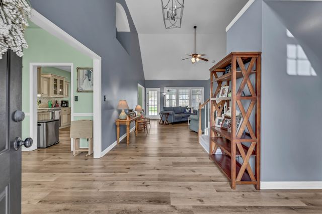 209 Longwood Ln, Clarksville, TN 37043