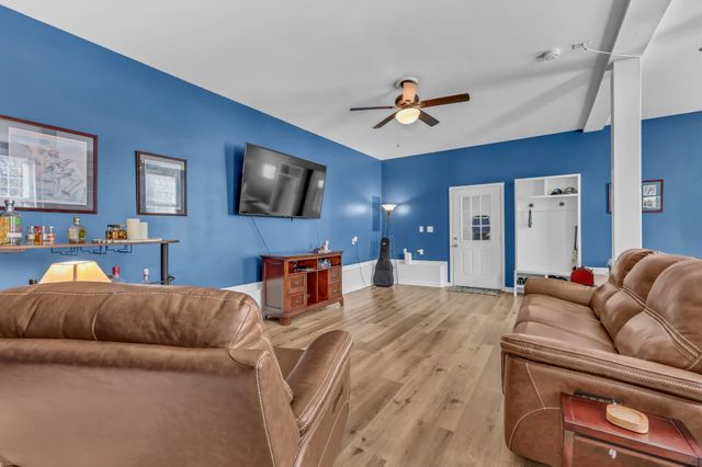 209 Longwood Ln, Clarksville, TN 37043