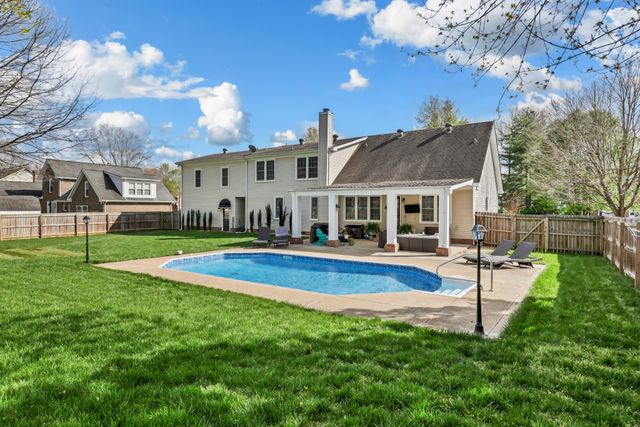 209 Longwood Ln, Clarksville, TN 37043