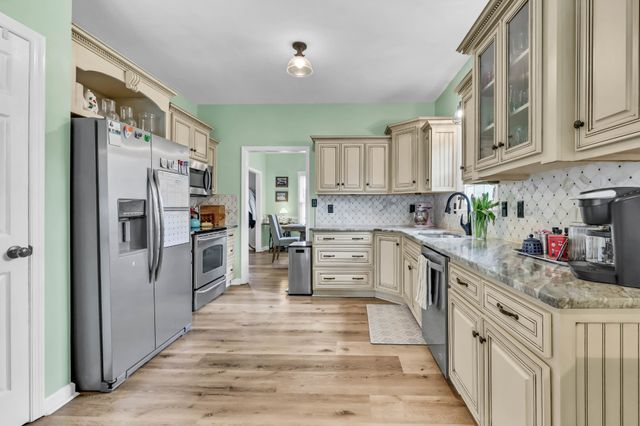 209 Longwood Ln, Clarksville, TN 37043