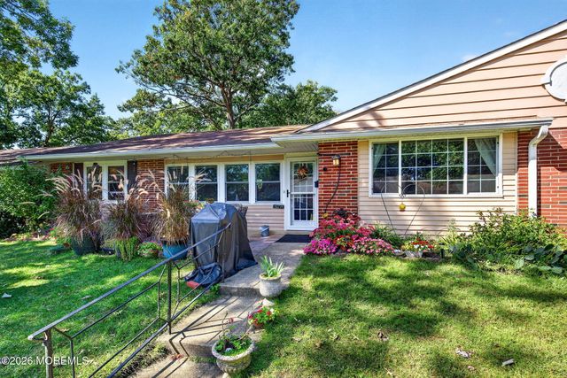 627 Huntington Drive C, Lakewood, NJ 08701