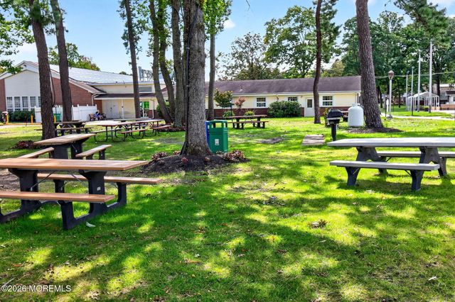 627 Huntington Drive C, Lakewood, NJ 08701