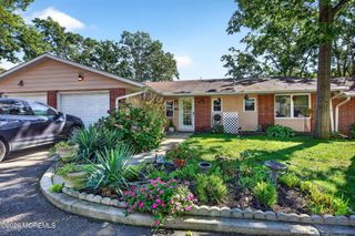 627 Huntington Drive C, Lakewood, NJ 08701